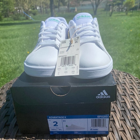 NWT/NIB Adidas Kids Advantage K Tennis Sneakers (Size 2K) - Picture 3 of 11